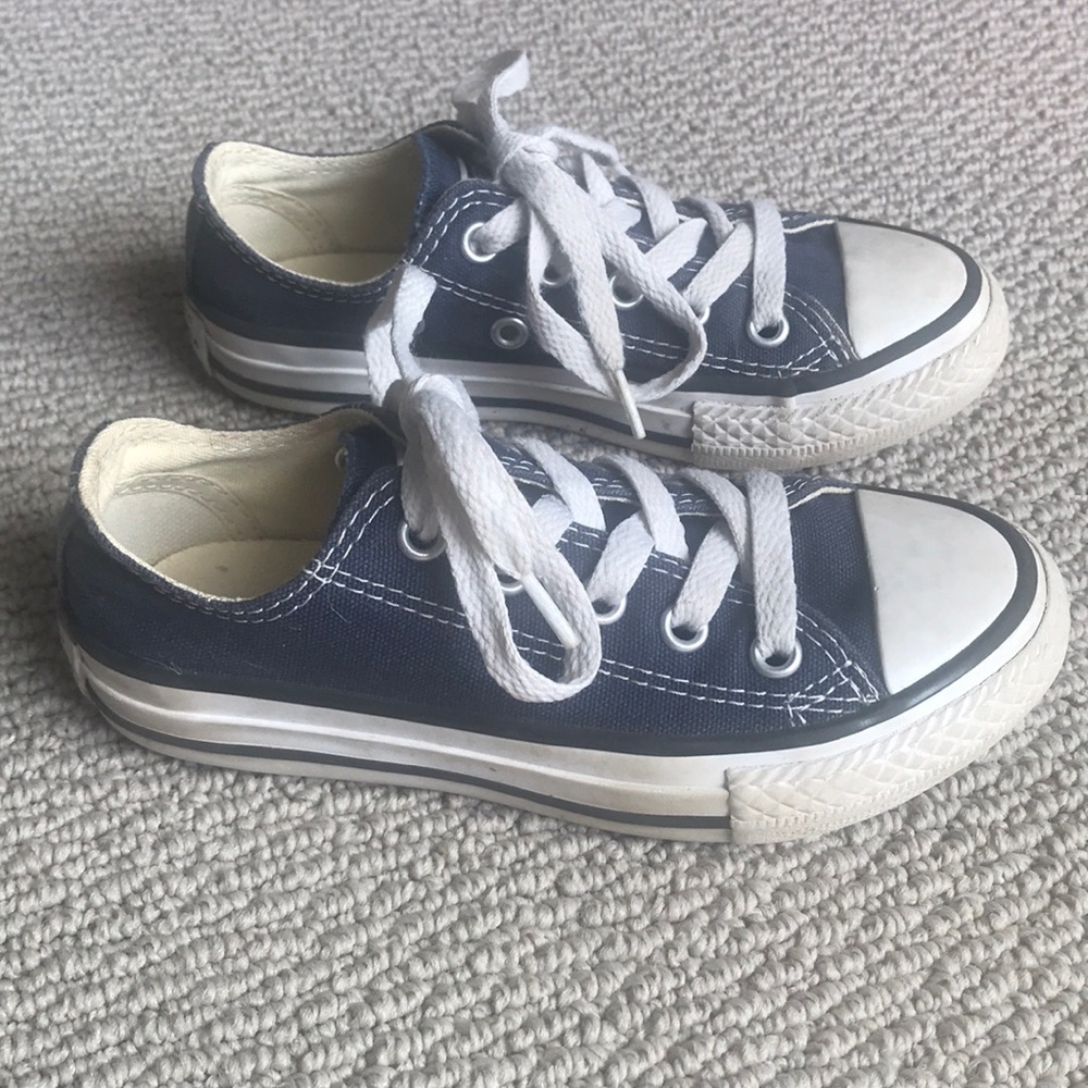 Converse sneakers in great condition!
